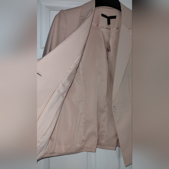 White House Black Market Blazer - Picture 4 of 7